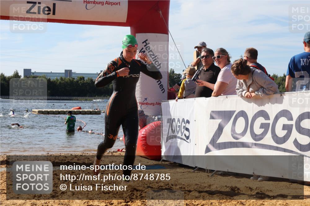 07.09.2025 - 19. Norderstedt Triathlon Luisa Fischer http://msf.ph/oto/8748785 07.09.2025 10:53:42 Schwimmen 1153, 1177 meine-sportfotos.de