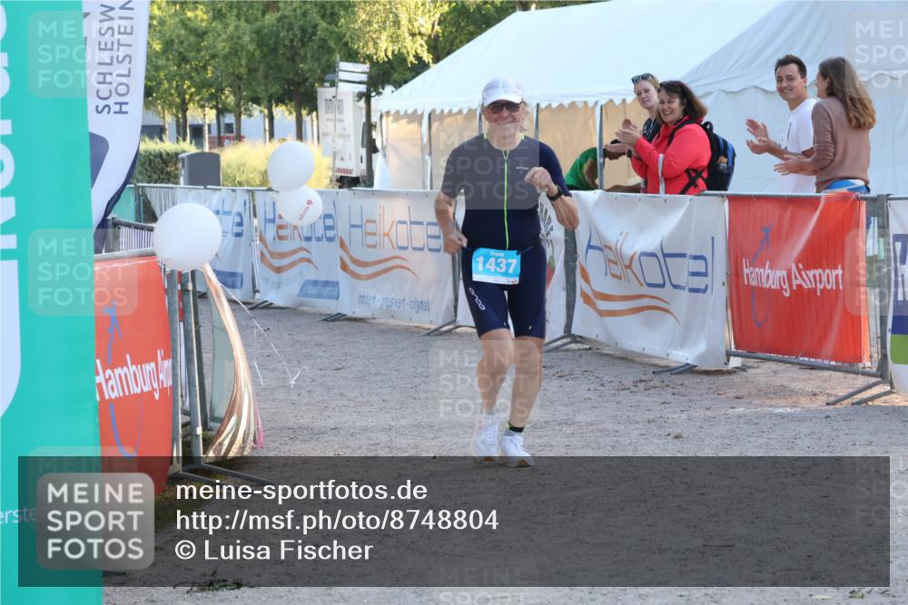 07.09.2025 - 19. Norderstedt Triathlon Luisa Fischer http://msf.ph/oto/8748804 07.09.2025 18:08:52 Ziel 1437 meine-sportfotos.de