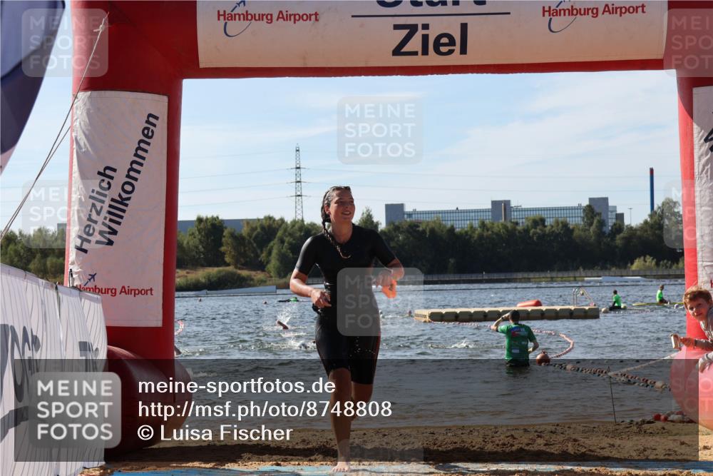 07.09.2025 - 19. Norderstedt Triathlon Luisa Fischer http://msf.ph/oto/8748808 07.09.2025 10:53:58 Schwimmen 1198, 1313 meine-sportfotos.de