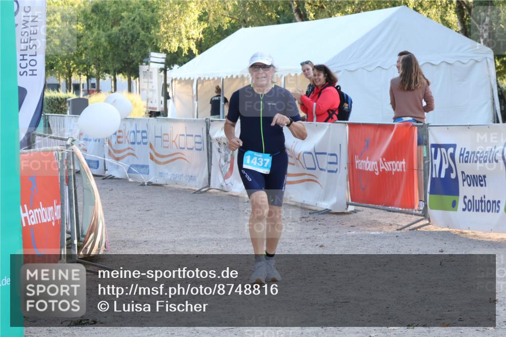 07.09.2025 - 19. Norderstedt Triathlon Luisa Fischer http://msf.ph/oto/8748816 07.09.2025 18:08:53 Ziel 1437 meine-sportfotos.de