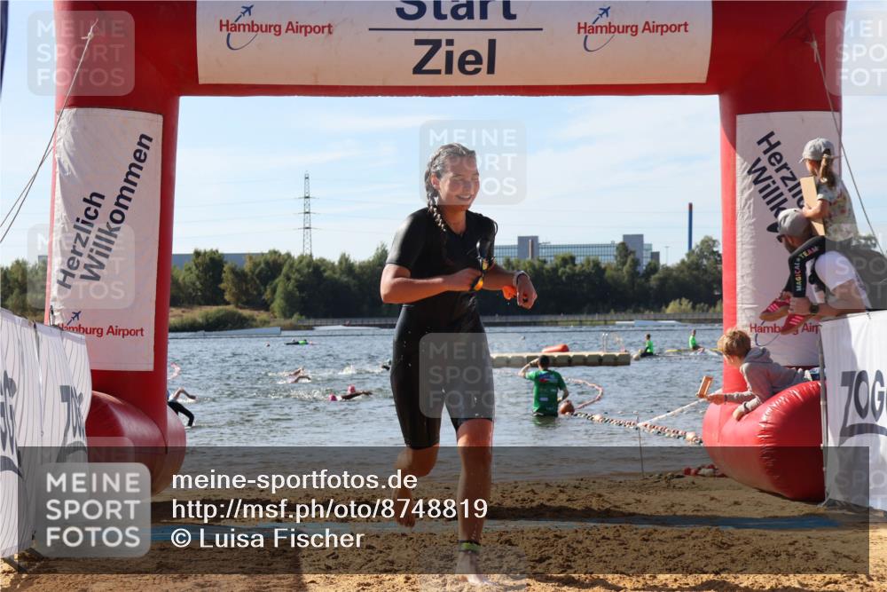 07.09.2025 - 19. Norderstedt Triathlon Luisa Fischer http://msf.ph/oto/8748819 07.09.2025 10:53:59 Schwimmen 1198, 1313 meine-sportfotos.de
