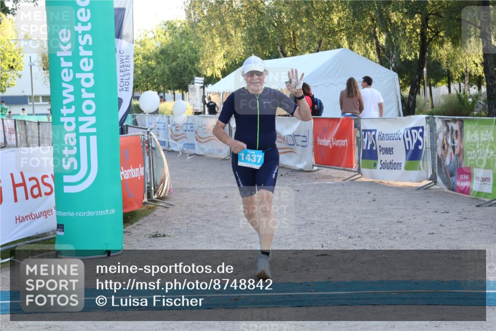 07.09.2025 - 19. Norderstedt Triathlon Luisa Fischer http://msf.ph/oto/8748842 07.09.2025 18:08:55 Ziel 1437 meine-sportfotos.de