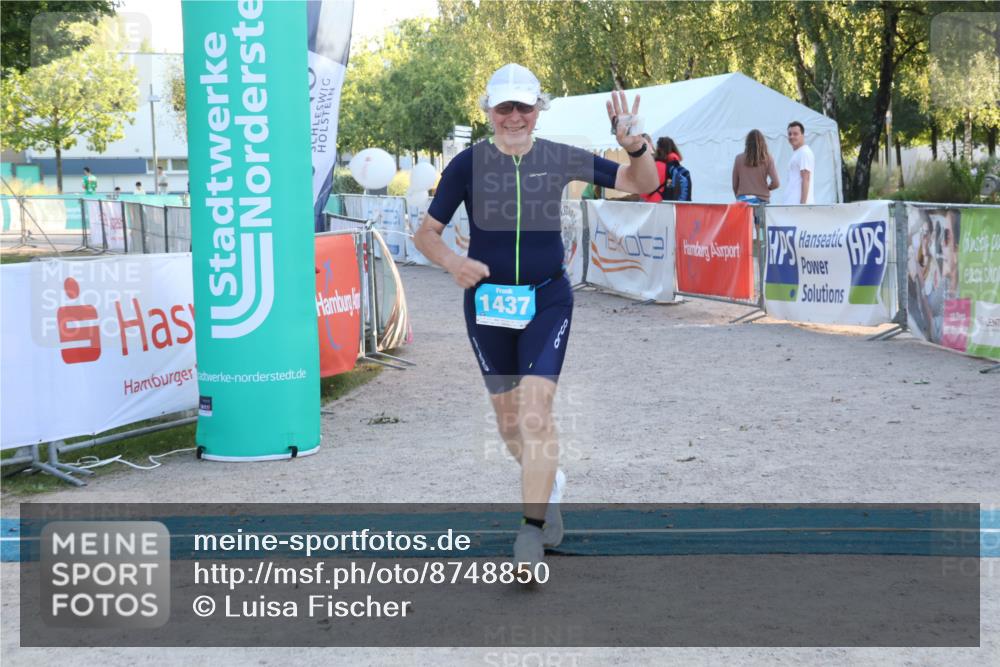 07.09.2025 - 19. Norderstedt Triathlon Luisa Fischer http://msf.ph/oto/8748850 07.09.2025 18:08:56 Ziel 1437 meine-sportfotos.de
