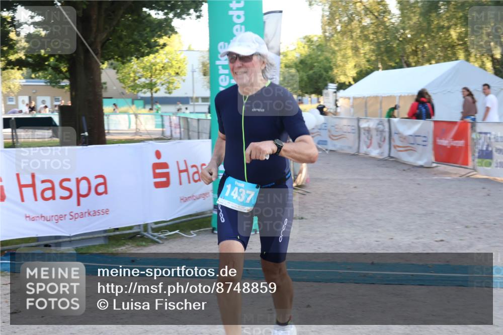 07.09.2025 - 19. Norderstedt Triathlon Luisa Fischer http://msf.ph/oto/8748859 07.09.2025 18:08:57 Ziel 1437 meine-sportfotos.de