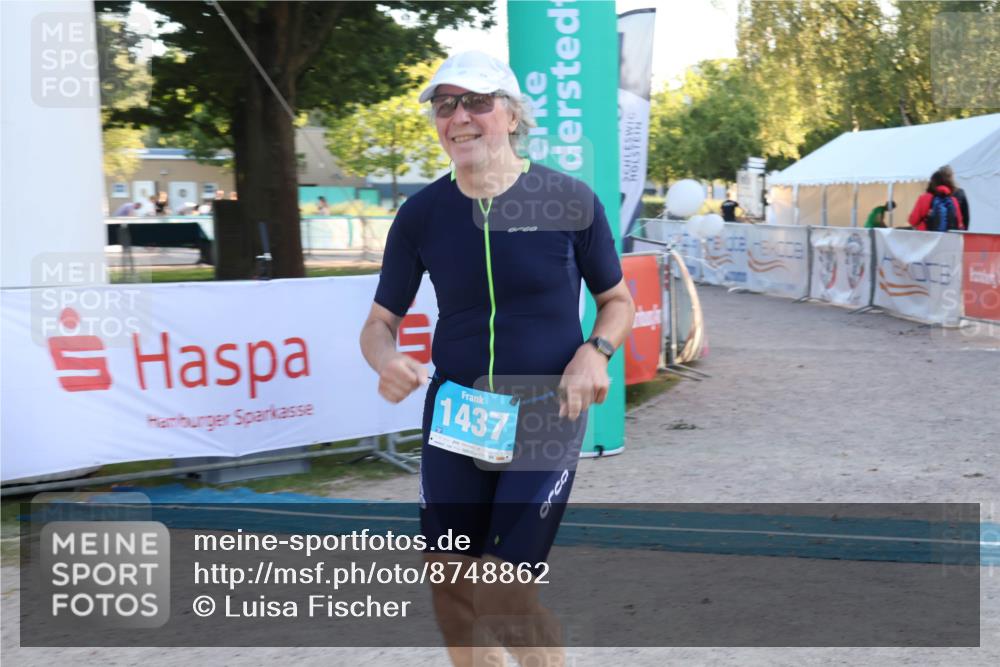 07.09.2025 - 19. Norderstedt Triathlon Luisa Fischer http://msf.ph/oto/8748862 07.09.2025 18:08:57 Ziel 1437 meine-sportfotos.de