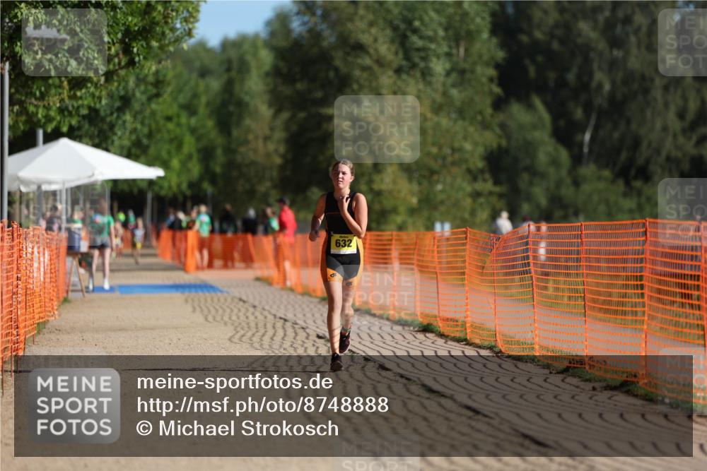 07.09.2025 - 19. Norderstedt Triathlon Michael Strokosch http://msf.ph/oto/8748888 07.09.2025 09:47:42 Laufen 575, 632 meine-sportfotos.de