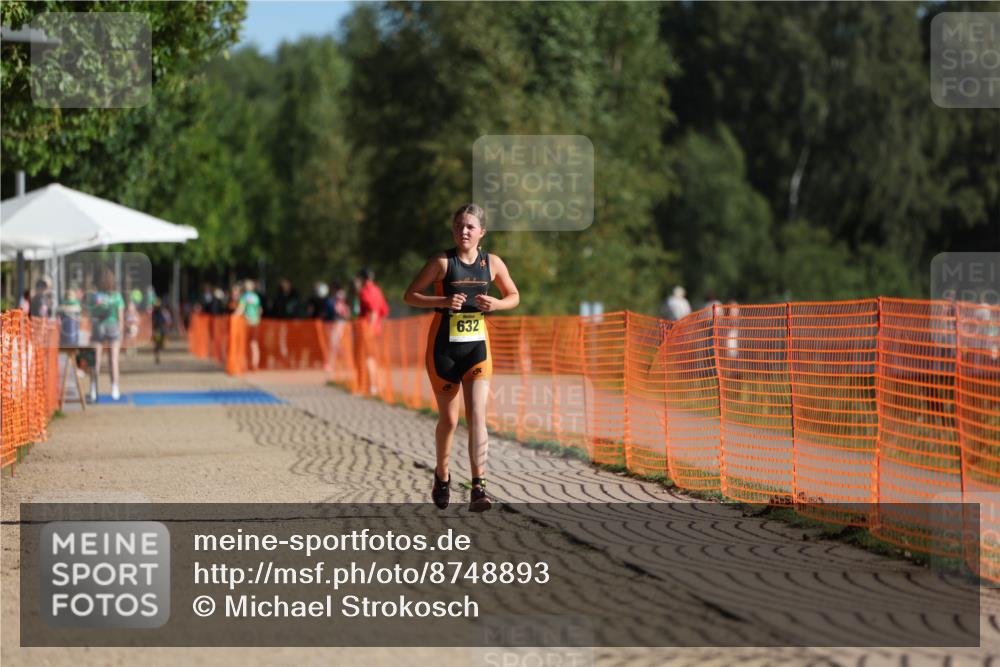 07.09.2025 - 19. Norderstedt Triathlon Michael Strokosch http://msf.ph/oto/8748893 07.09.2025 09:47:42 Laufen 575, 632 meine-sportfotos.de