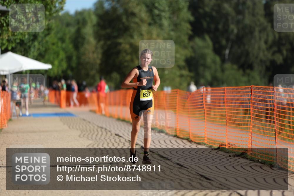 07.09.2025 - 19. Norderstedt Triathlon Michael Strokosch http://msf.ph/oto/8748911 07.09.2025 09:47:44 Laufen 575, 632 meine-sportfotos.de