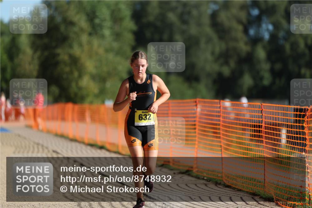 07.09.2025 - 19. Norderstedt Triathlon Michael Strokosch http://msf.ph/oto/8748932 07.09.2025 09:47:46 Laufen 632 meine-sportfotos.de