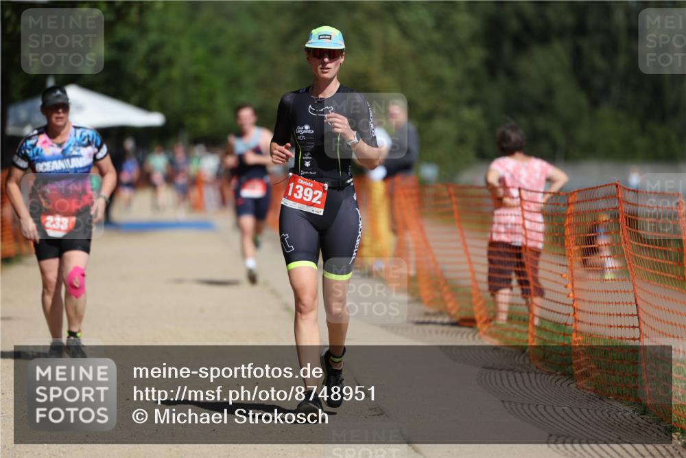 07.09.2025 - 19. Norderstedt Triathlon Michael Strokosch http://msf.ph/oto/8748951 07.09.2025 12:40:43 Laufen 218, 233, 709, 1392 meine-sportfotos.de