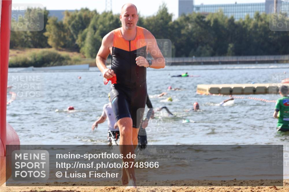 07.09.2025 - 19. Norderstedt Triathlon Luisa Fischer http://msf.ph/oto/8748966 07.09.2025 10:54:43 Schwimmen 771, 833, 1197 meine-sportfotos.de