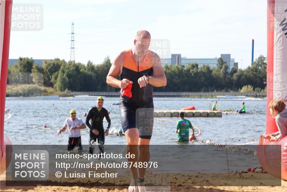 07.09.2025 - 19. Norderstedt Triathlon Luisa Fischer http://msf.ph/oto/8748976 07.09.2025 10:54:44 Schwimmen 771, 833, 1197 meine-sportfotos.de