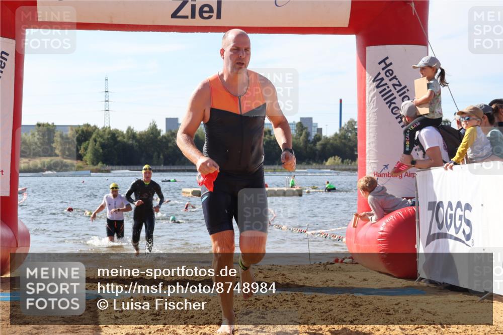 07.09.2025 - 19. Norderstedt Triathlon Luisa Fischer http://msf.ph/oto/8748984 07.09.2025 10:54:45 Schwimmen 771, 833, 1197 meine-sportfotos.de
