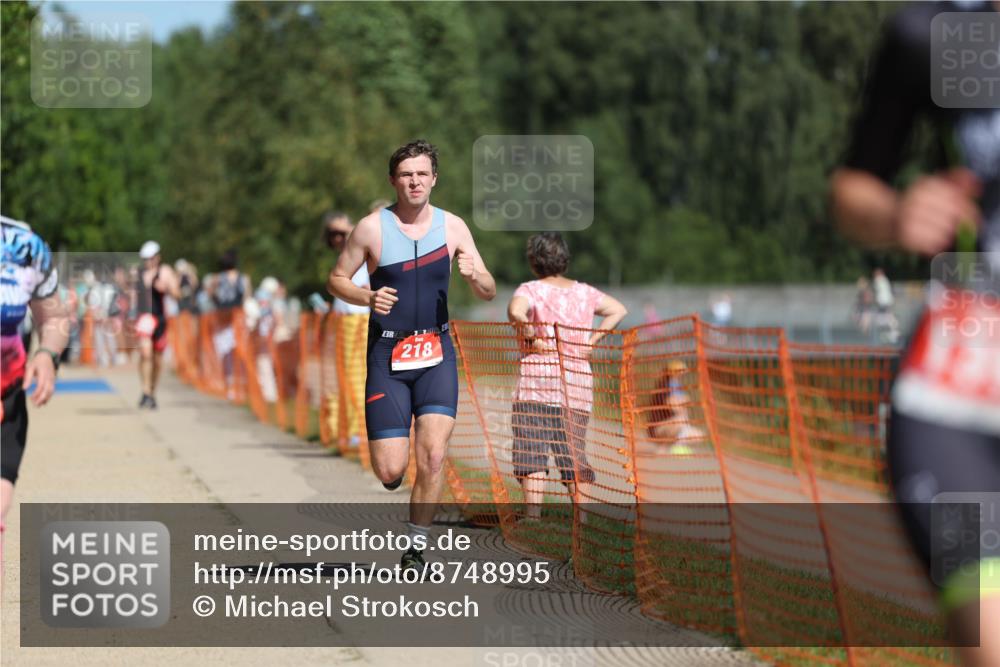 07.09.2025 - 19. Norderstedt Triathlon Michael Strokosch http://msf.ph/oto/8748995 07.09.2025 12:40:47 Laufen 218, 233, 1392 meine-sportfotos.de
