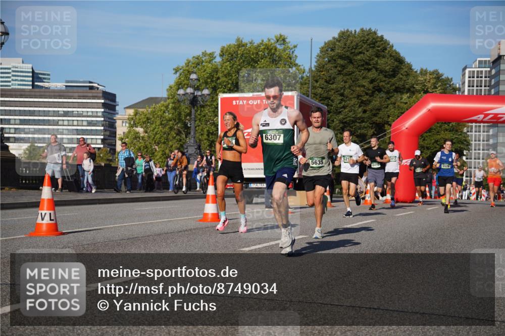 07.09.2025 - BARMER Alsterlauf Yannick Fuchs http://msf.ph/oto/8749034 07.09.2025 09:33:44 Laufen 6307, 3852, 5219, 5635, 5528 meine-sportfotos.de