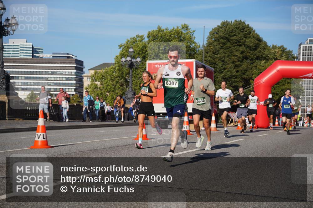 07.09.2025 - BARMER Alsterlauf Yannick Fuchs http://msf.ph/oto/8749040 07.09.2025 09:33:44 Laufen 455, 6307, 5635, 3210, 5528 meine-sportfotos.de