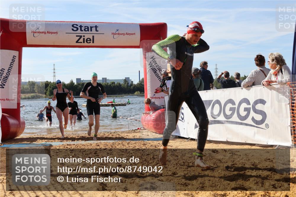 07.09.2025 - 19. Norderstedt Triathlon Luisa Fischer http://msf.ph/oto/8749042 07.09.2025 10:55:03 Schwimmen 284, 306, 1159, 1183, 1207, 1257 meine-sportfotos.de