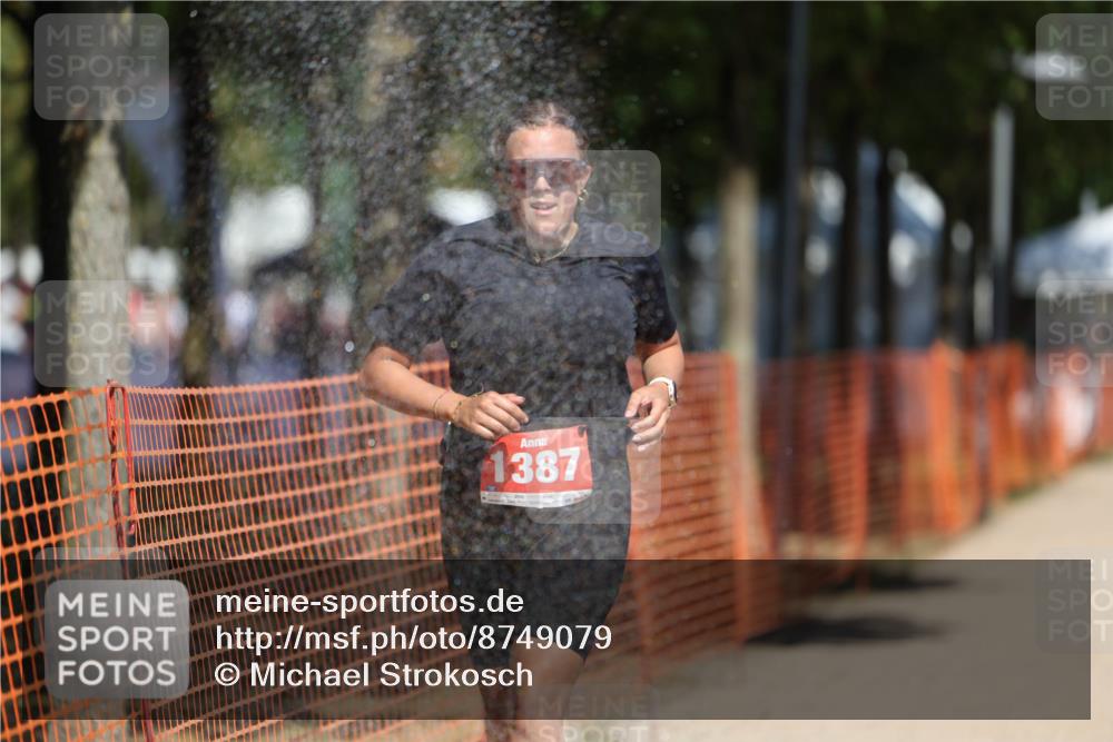 07.09.2025 - 19. Norderstedt Triathlon Michael Strokosch http://msf.ph/oto/8749079 07.09.2025 12:40:56 Laufen 802, 1387 meine-sportfotos.de