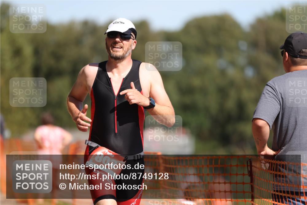 07.09.2025 - 19. Norderstedt Triathlon Michael Strokosch http://msf.ph/oto/8749128 07.09.2025 12:41:01 Laufen 802 meine-sportfotos.de