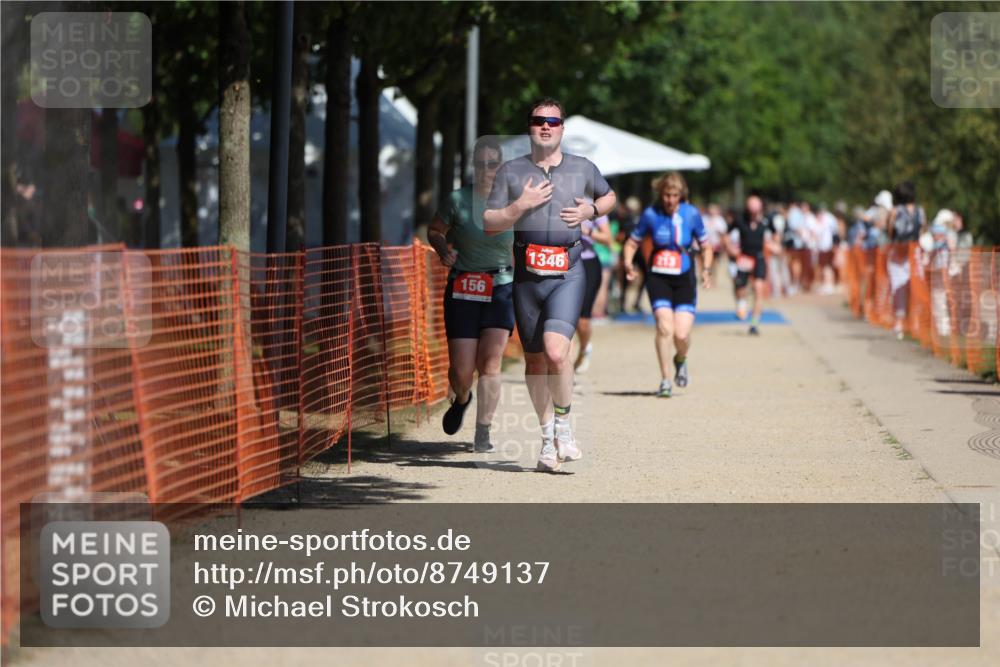 07.09.2025 - 19. Norderstedt Triathlon Michael Strokosch http://msf.ph/oto/8749137 07.09.2025 12:41:08 Laufen 156, 1346 meine-sportfotos.de