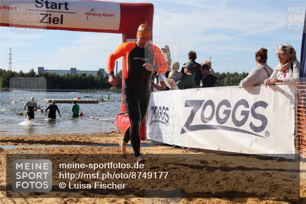 07.09.2025 - 19. Norderstedt Triathlon Luisa Fischer http://msf.ph/oto/8749177 07.09.2025 10:55:57 Schwimmen 1301, 1377 meine-sportfotos.de