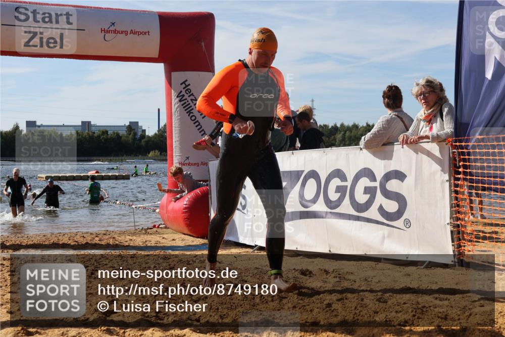 07.09.2025 - 19. Norderstedt Triathlon Luisa Fischer http://msf.ph/oto/8749180 07.09.2025 10:55:57 Schwimmen 1301, 1377 meine-sportfotos.de