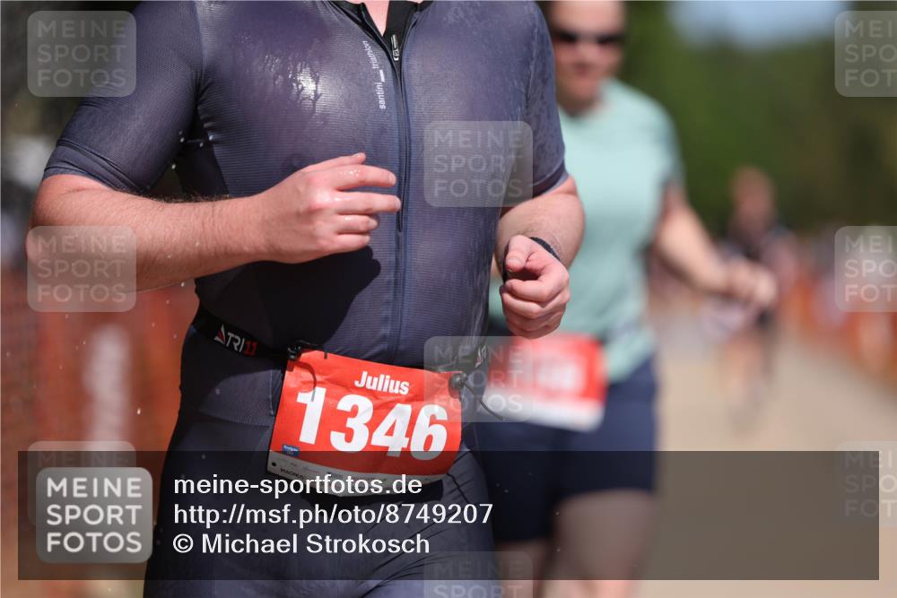 07.09.2025 - 19. Norderstedt Triathlon Michael Strokosch http://msf.ph/oto/8749207 07.09.2025 12:41:15 Laufen 156, 176, 213, 1296, 1346 meine-sportfotos.de