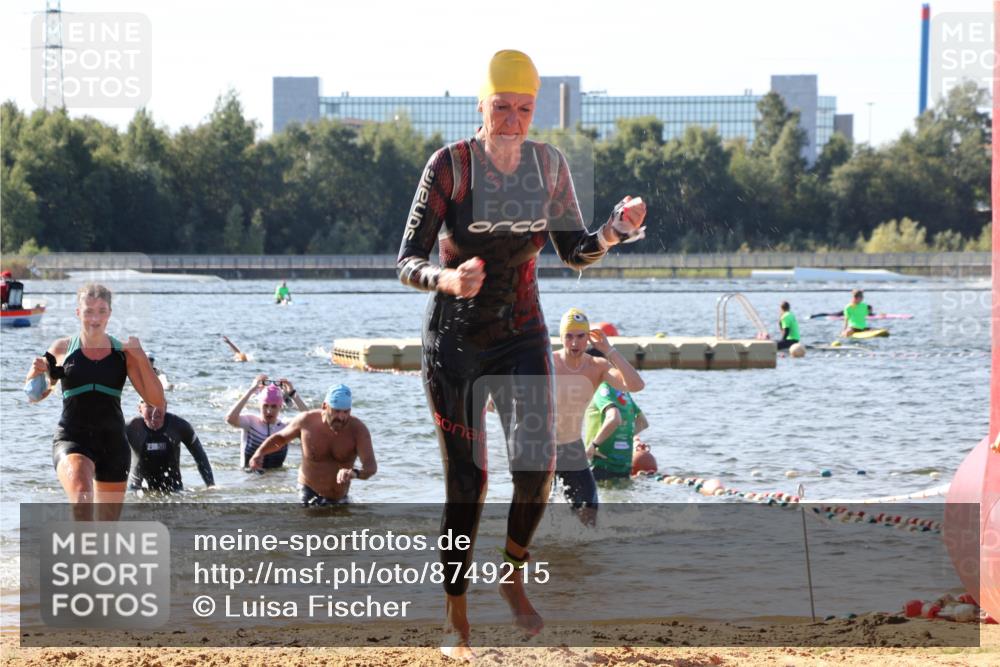 07.09.2025 - 19. Norderstedt Triathlon Luisa Fischer http://msf.ph/oto/8749215 07.09.2025 10:56:11 Schwimmen 229, 1206, 1301, 1308, 1314 meine-sportfotos.de