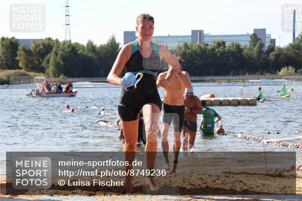 07.09.2025 - 19. Norderstedt Triathlon Luisa Fischer http://msf.ph/oto/8749236 07.09.2025 10:56:15 Schwimmen 229, 760, 1206, 1308, 1314 meine-sportfotos.de