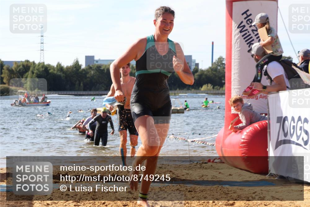 07.09.2025 - 19. Norderstedt Triathlon Luisa Fischer http://msf.ph/oto/8749245 07.09.2025 10:56:16 Schwimmen 229, 760, 1206, 1308, 1314 meine-sportfotos.de