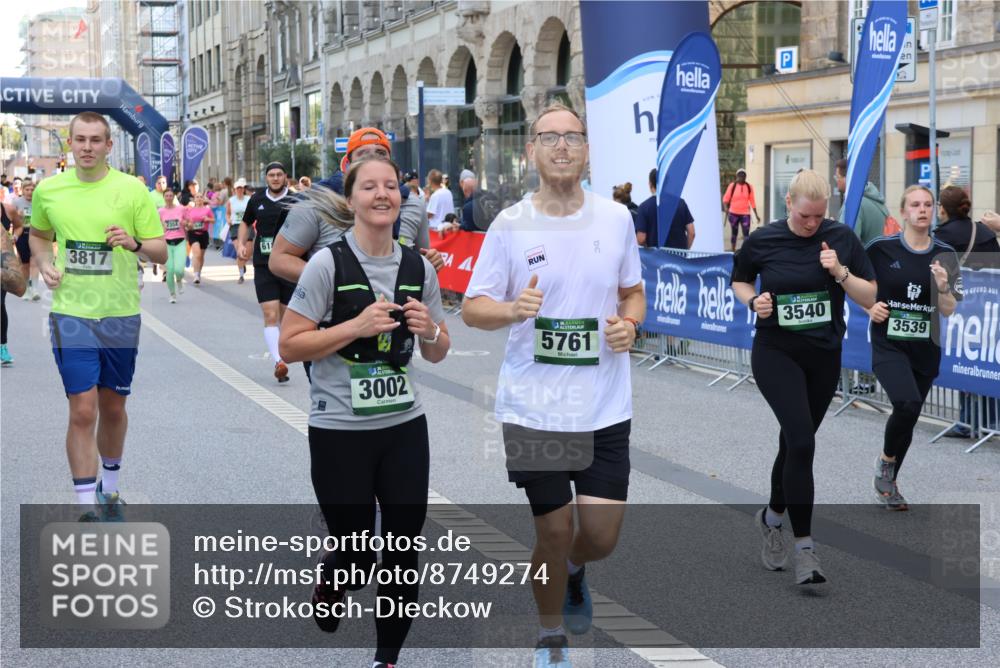 07.09.2025 - BARMER Alsterlauf Strokosch-Dieckow http://msf.ph/oto/8749274 07.09.2025 10:16:08 Ziel 2114, 2431, 2473, 2638, 2849, 2857, 3011, 3127, 3582, 3808, 3933, 4047, 4154, 4673, 4674, 5261, 5360, 5737, 5936, 6065, 6110, 6247, 8361, 8433 meine-sportfotos.de