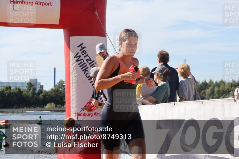 07.09.2025 - 19. Norderstedt Triathlon Luisa Fischer http://msf.ph/oto/8749313 07.09.2025 10:56:29 Schwimmen 203, 760, 1194, 1195, 1206 meine-sportfotos.de