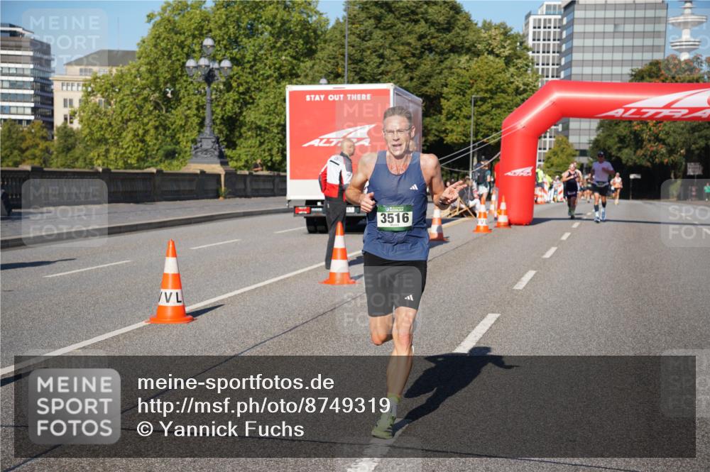 07.09.2025 - BARMER Alsterlauf Yannick Fuchs http://msf.ph/oto/8749319 07.09.2025 09:33:59 Laufen 3516 meine-sportfotos.de