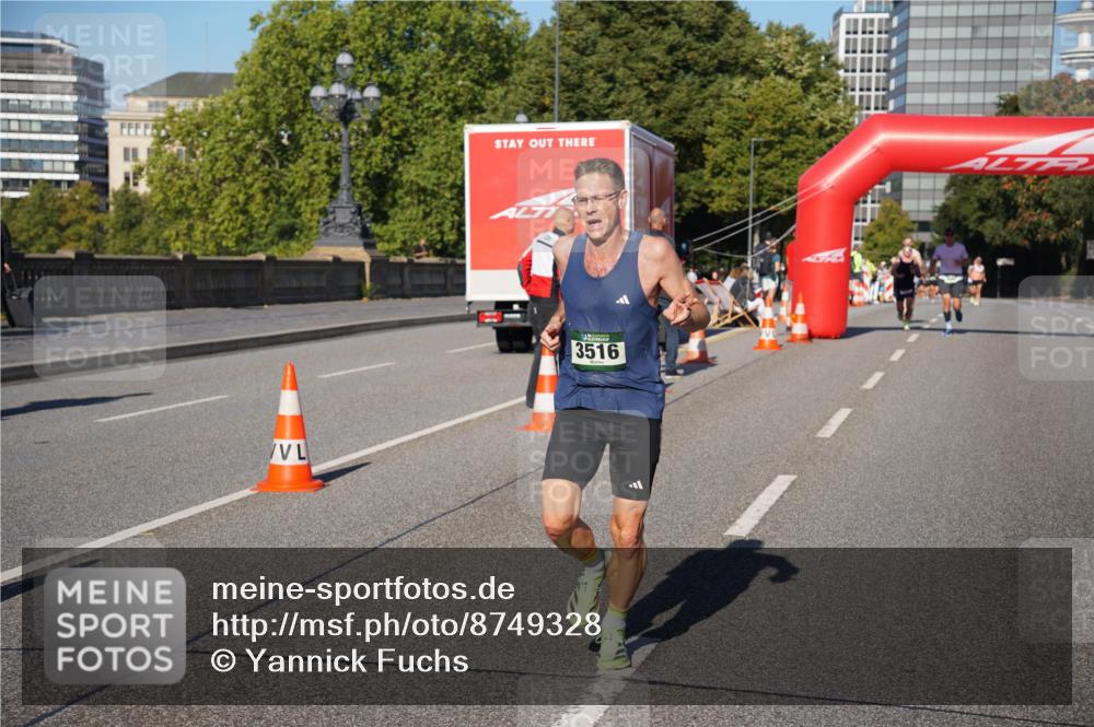 07.09.2025 - BARMER Alsterlauf Yannick Fuchs http://msf.ph/oto/8749328 07.09.2025 09:34:00 Laufen 3516 meine-sportfotos.de