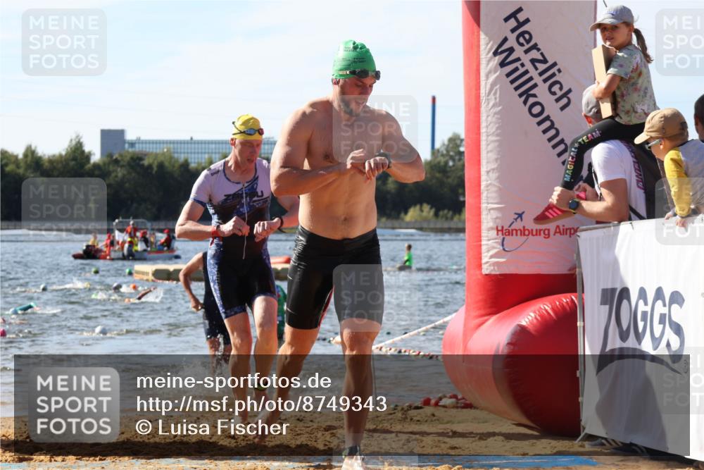 07.09.2025 - 19. Norderstedt Triathlon Luisa Fischer http://msf.ph/oto/8749343 07.09.2025 10:56:48 Schwimmen 296, 1229, 1279, 1395 meine-sportfotos.de