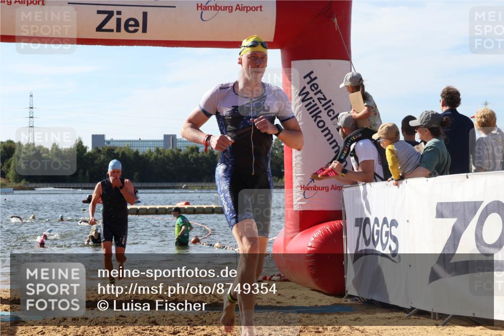 07.09.2025 - 19. Norderstedt Triathlon Luisa Fischer http://msf.ph/oto/8749354 07.09.2025 10:56:50 Schwimmen 296, 1279, 1395 meine-sportfotos.de