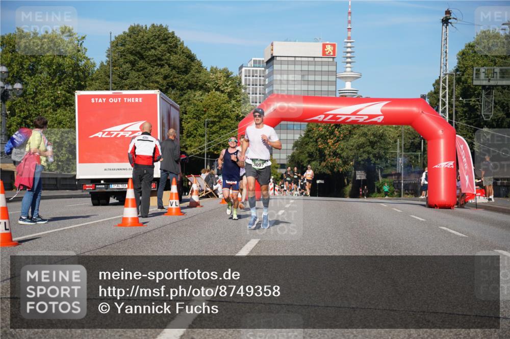 07.09.2025 - BARMER Alsterlauf Yannick Fuchs http://msf.ph/oto/8749358 07.09.2025 09:34:05 Laufen 3097 meine-sportfotos.de