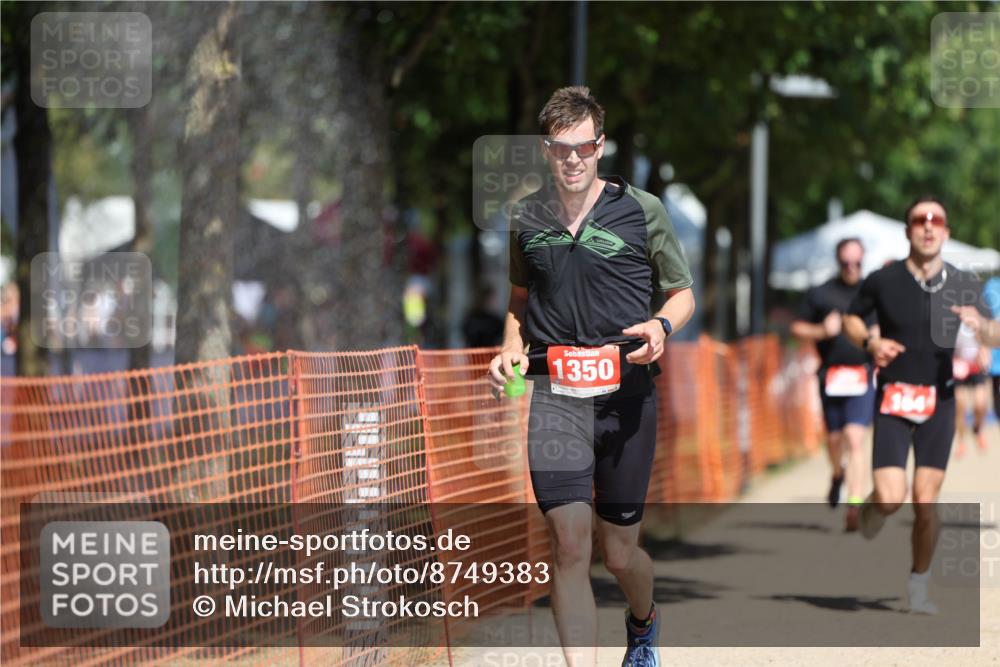 07.09.2025 - 19. Norderstedt Triathlon Michael Strokosch http://msf.ph/oto/8749383 07.09.2025 12:41:33 Laufen 164, 287, 823, 846, 1350 meine-sportfotos.de