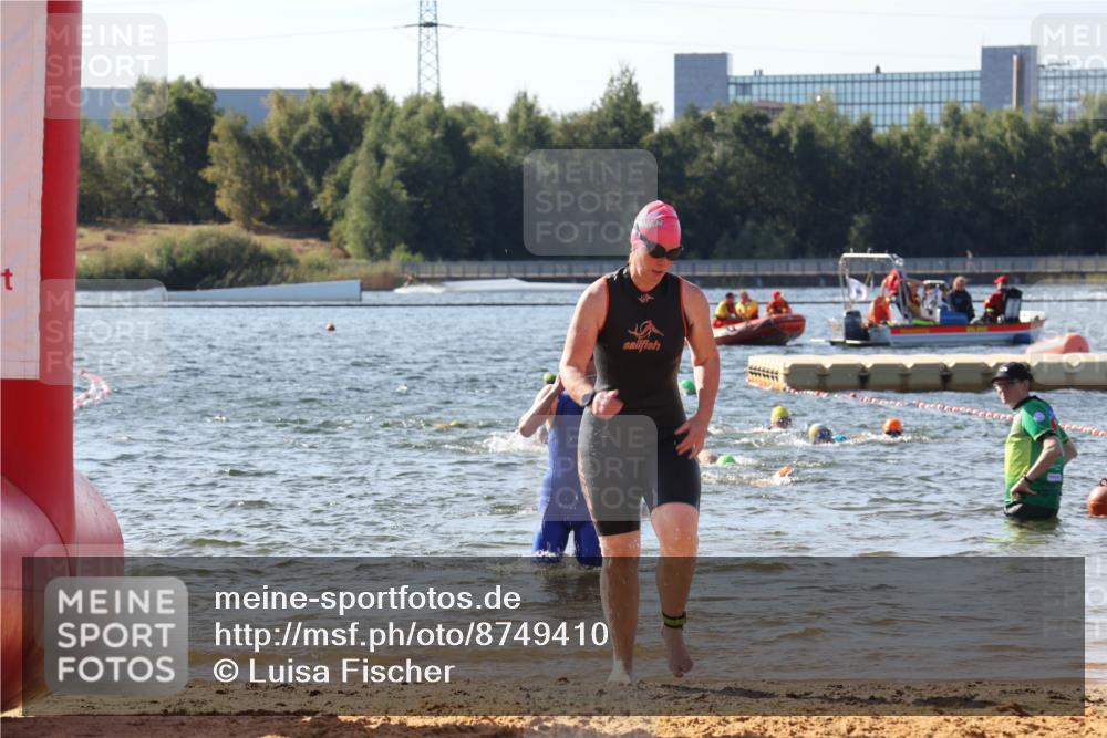07.09.2025 - 19. Norderstedt Triathlon Luisa Fischer http://msf.ph/oto/8749410 07.09.2025 10:57:02 Schwimmen 1152, 1279, 1394 meine-sportfotos.de