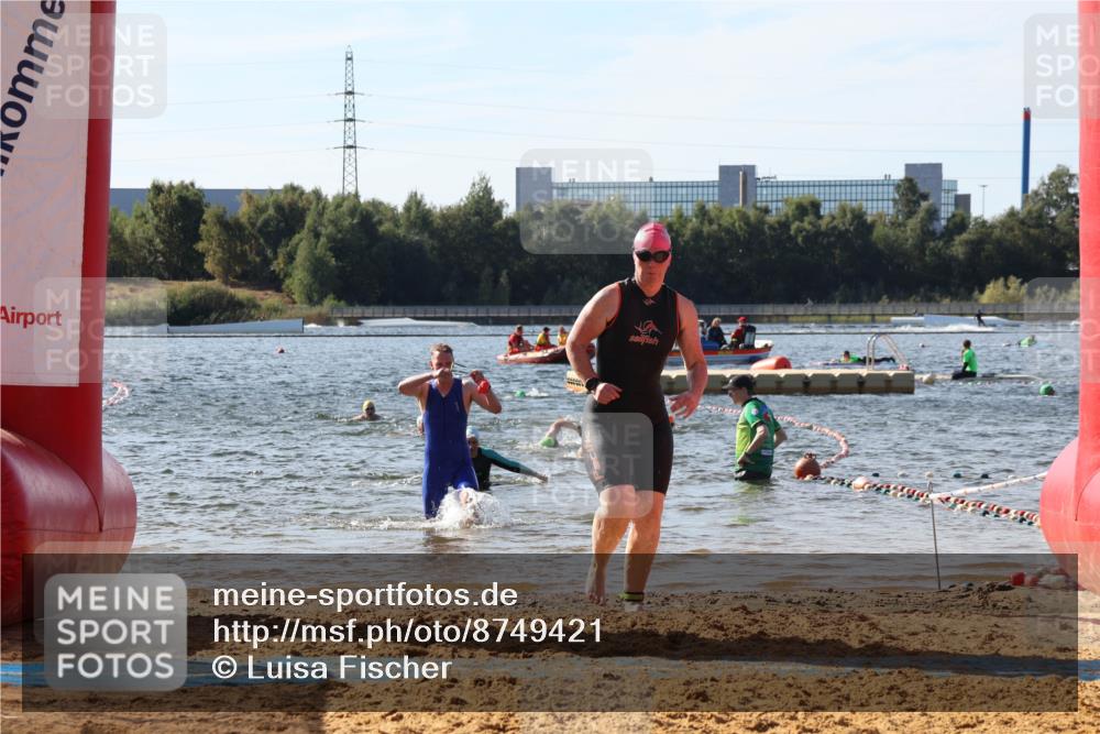 07.09.2025 - 19. Norderstedt Triathlon Luisa Fischer http://msf.ph/oto/8749421 07.09.2025 10:57:03 Schwimmen 1152, 1279, 1394 meine-sportfotos.de