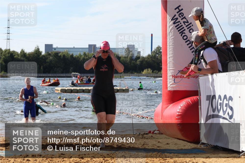 07.09.2025 - 19. Norderstedt Triathlon Luisa Fischer http://msf.ph/oto/8749430 07.09.2025 10:57:04 Schwimmen 1152, 1279, 1394 meine-sportfotos.de