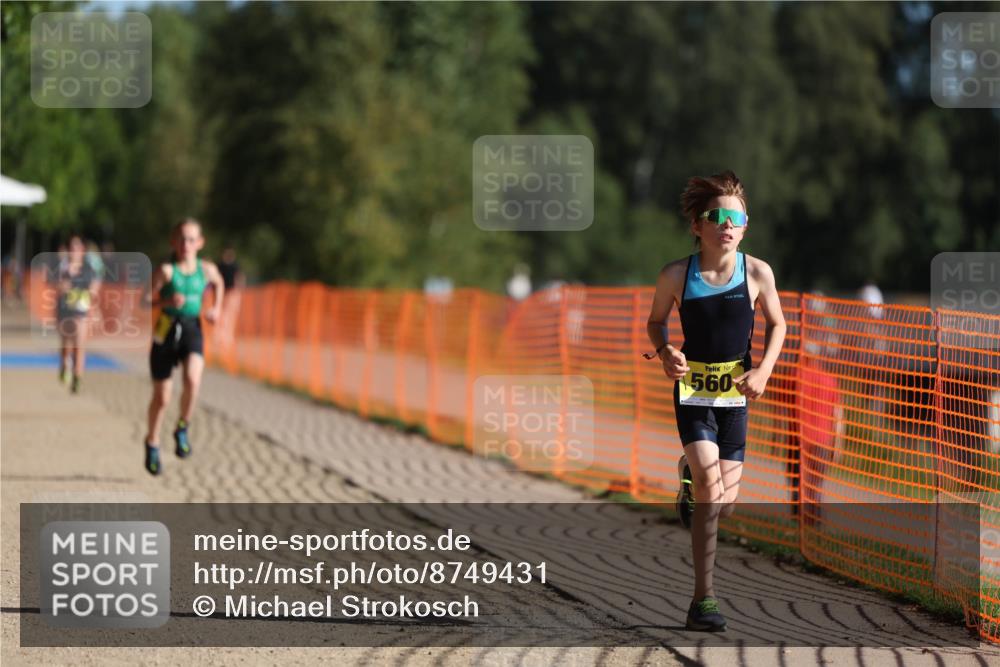 07.09.2025 - 19. Norderstedt Triathlon Michael Strokosch http://msf.ph/oto/8749431 07.09.2025 09:49:01 Laufen 560, 581 meine-sportfotos.de