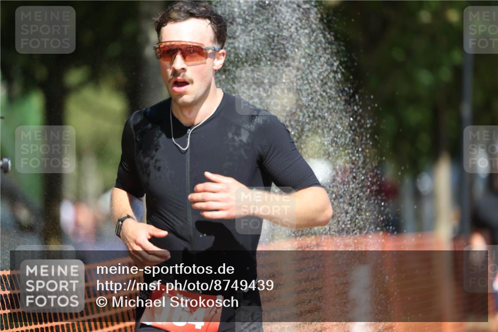 07.09.2025 - 19. Norderstedt Triathlon Michael Strokosch http://msf.ph/oto/8749439 07.09.2025 12:41:37 Laufen 164, 287, 823, 846, 1350 meine-sportfotos.de