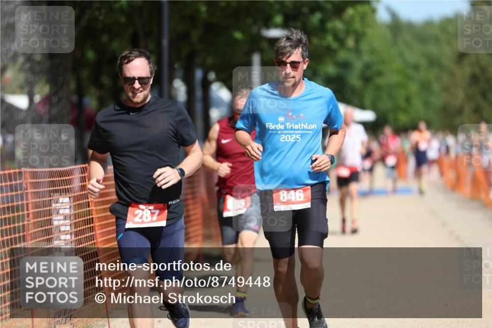 07.09.2025 - 19. Norderstedt Triathlon Michael Strokosch http://msf.ph/oto/8749448 07.09.2025 12:41:38 Laufen 164, 287, 823, 846, 1350 meine-sportfotos.de