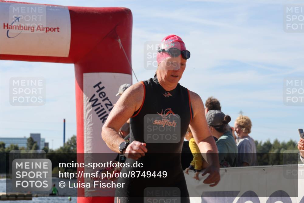 07.09.2025 - 19. Norderstedt Triathlon Luisa Fischer http://msf.ph/oto/8749449 07.09.2025 10:57:06 Schwimmen 1152, 1228, 1394 meine-sportfotos.de