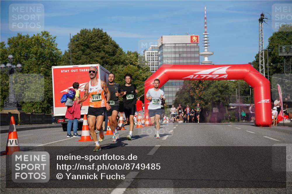 07.09.2025 - BARMER Alsterlauf Yannick Fuchs http://msf.ph/oto/8749485 07.09.2025 09:34:17 Laufen 5161, 99, 5878, 4632 meine-sportfotos.de
