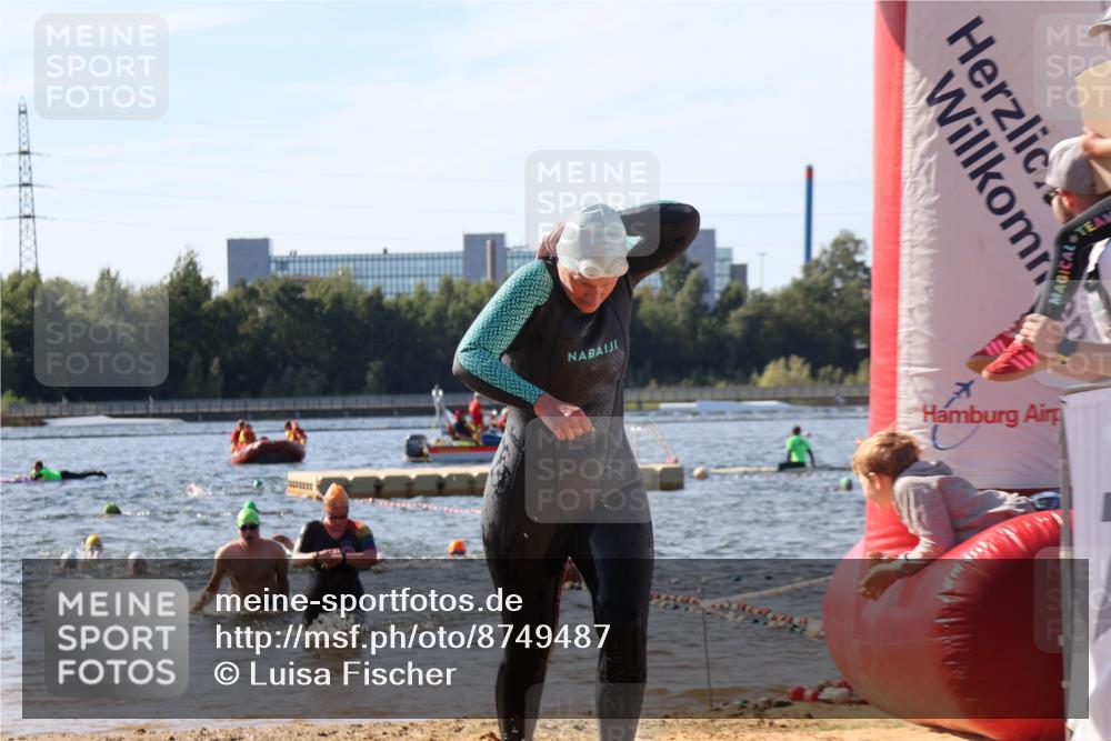 07.09.2025 - 19. Norderstedt Triathlon Luisa Fischer http://msf.ph/oto/8749487 07.09.2025 10:57:15 Schwimmen 1218, 1228, 1394 meine-sportfotos.de