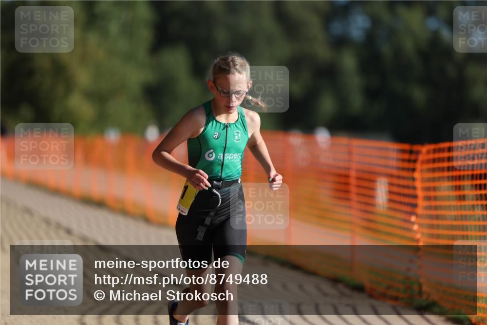 07.09.2025 - 19. Norderstedt Triathlon Michael Strokosch http://msf.ph/oto/8749488 07.09.2025 09:49:06 Laufen 560, 581 meine-sportfotos.de