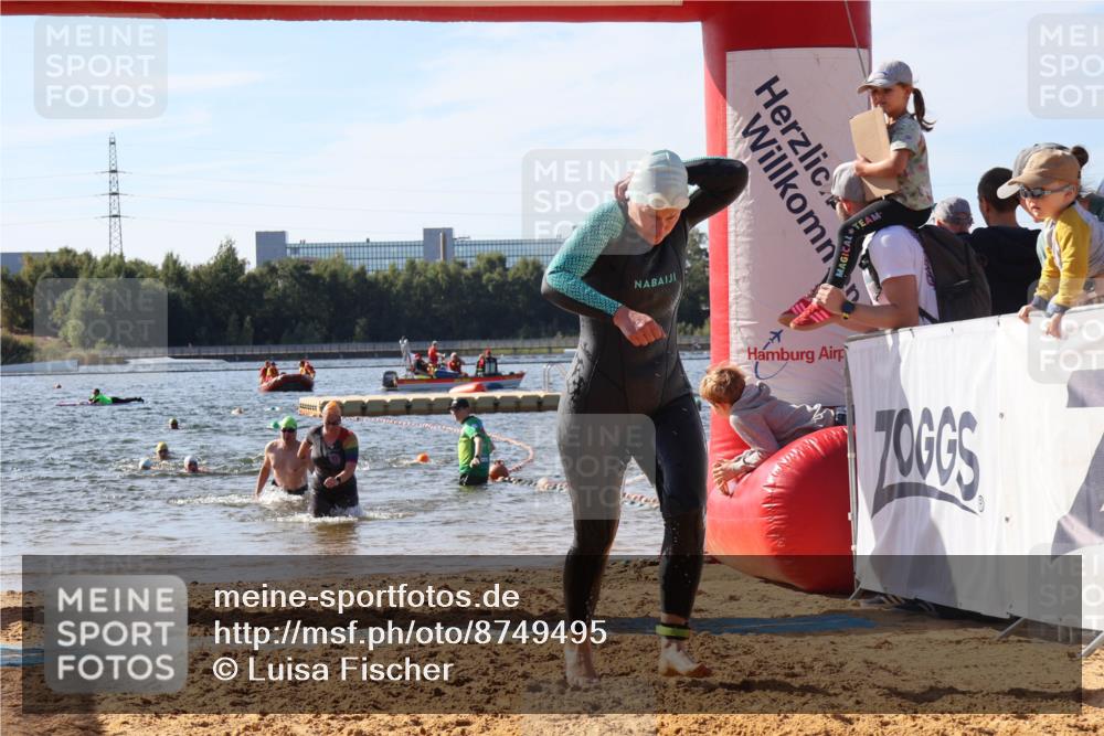07.09.2025 - 19. Norderstedt Triathlon Luisa Fischer http://msf.ph/oto/8749495 07.09.2025 10:57:15 Schwimmen 1218, 1228, 1394 meine-sportfotos.de