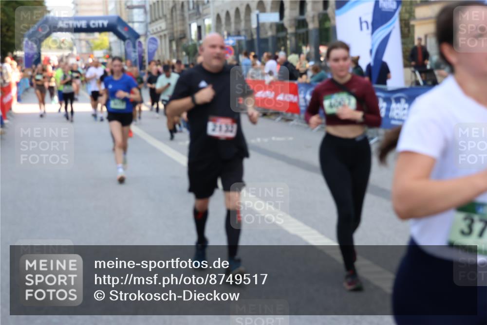 07.09.2025 - BARMER Alsterlauf Strokosch-Dieckow http://msf.ph/oto/8749517 07.09.2025 10:15:57 Ziel 2431, 2473, 2638, 2849, 3061, 3127, 3429, 3430, 3582, 3648, 3649, 3903, 4047, 4070, 5360, 5362, 5676, 5737, 5756, 6065, 6247, 8018, 8313, 8468 meine-sportfotos.de
